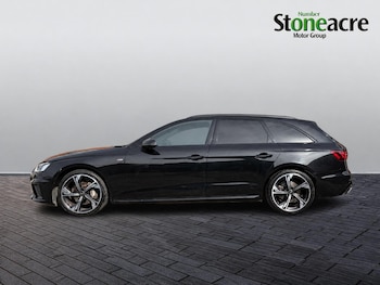 Used Audi A4 2022 for sale - 79472172: Photo
