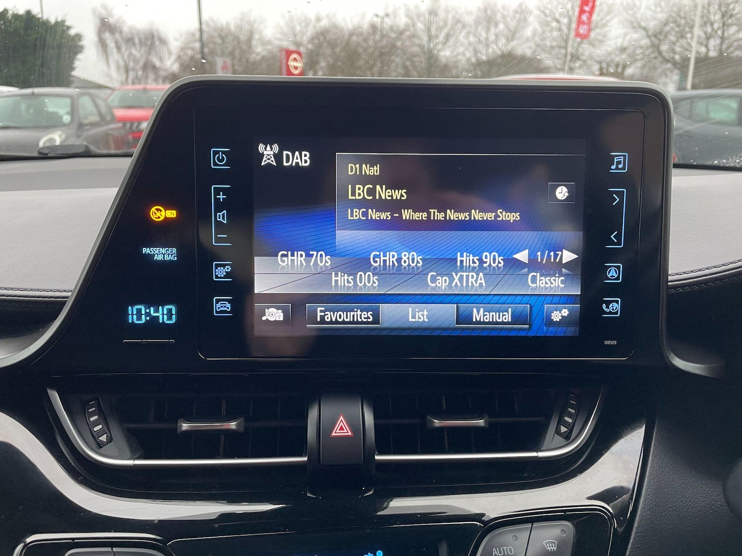 Used Toyota C-HR for sale - 77599147: Photo 24