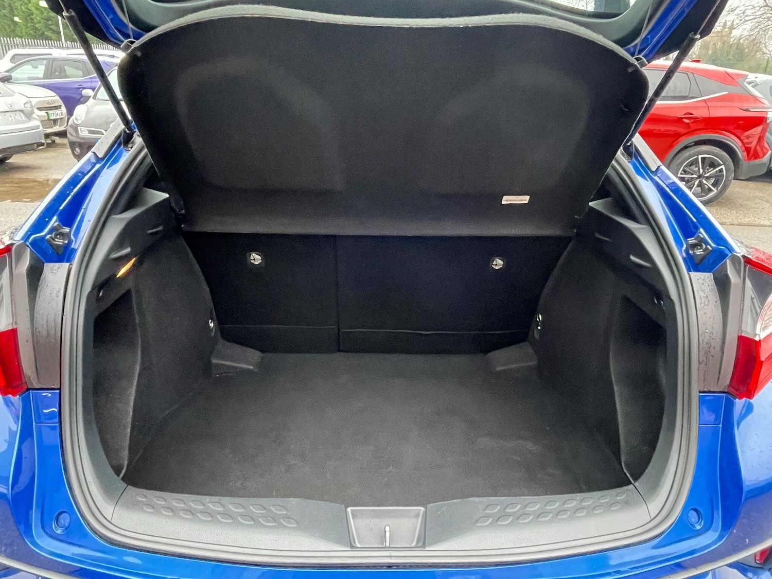 Used Toyota C-HR for sale - 77599147: Photo 27