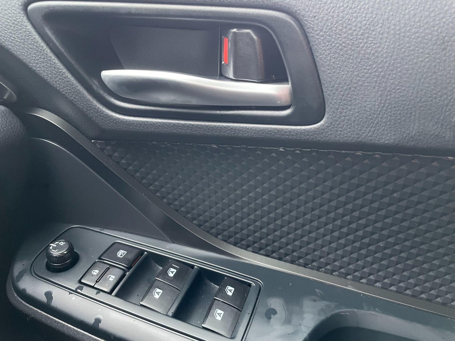 Used Toyota C-HR for sale - 77599147: Photo 33