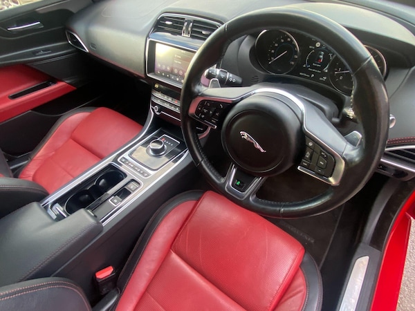 Used Jaguar XE 2019 for sale - 76283863: Photo 11