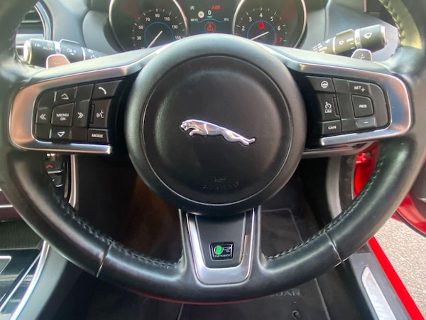 Used Jaguar XE 2019 for sale - 76283863: Photo 12