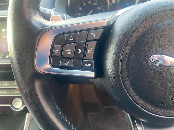 Used Jaguar XE 2019 for sale - 76283863: Photo 13