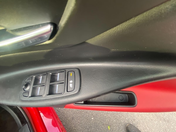Used Jaguar XE 2019 for sale - 76283863: Photo 16