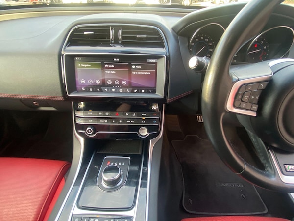 Used Jaguar XE 2019 for sale - 76283863: Photo 19