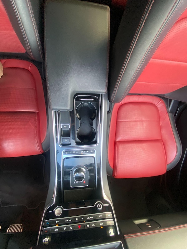 Used Jaguar XE 2019 for sale - 76283863: Photo 21