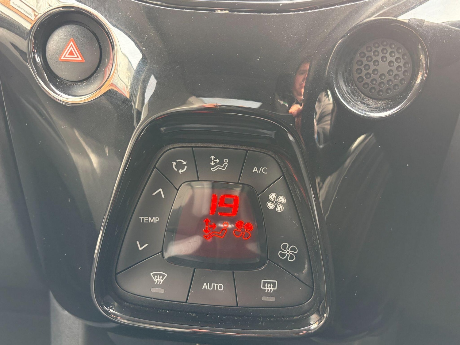 Used Toyota AYGO 2018 for sale - 78034713: Photo 18