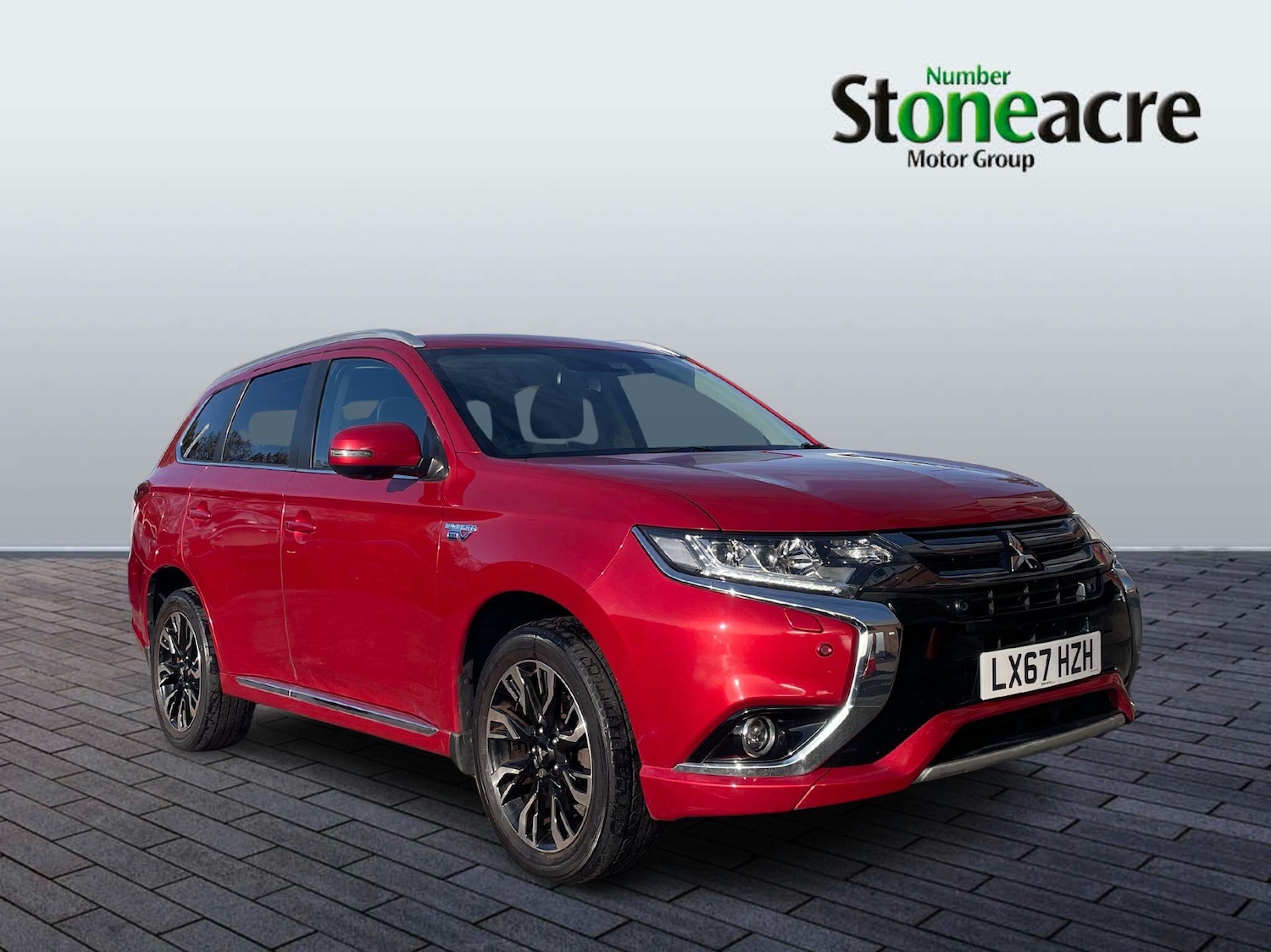 Used Mitsubishi Outlander 2017 for sale - 76522522: Photo 1