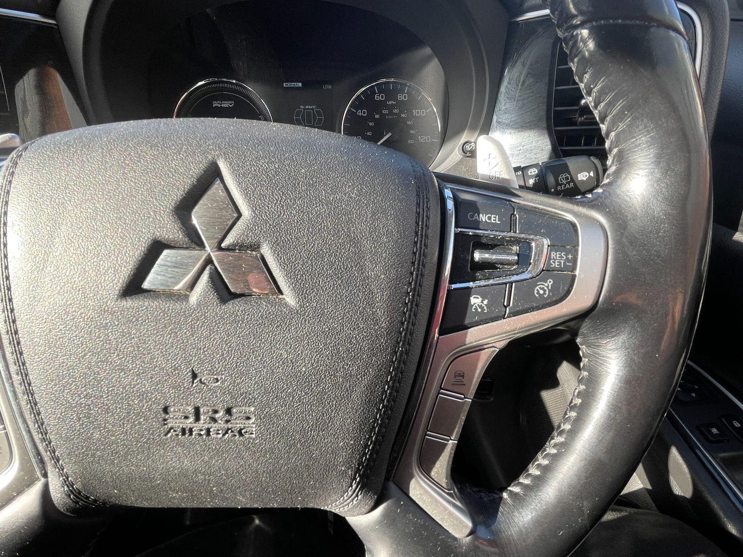 Used Mitsubishi Outlander 2017 for sale - 76522522: Photo 12
