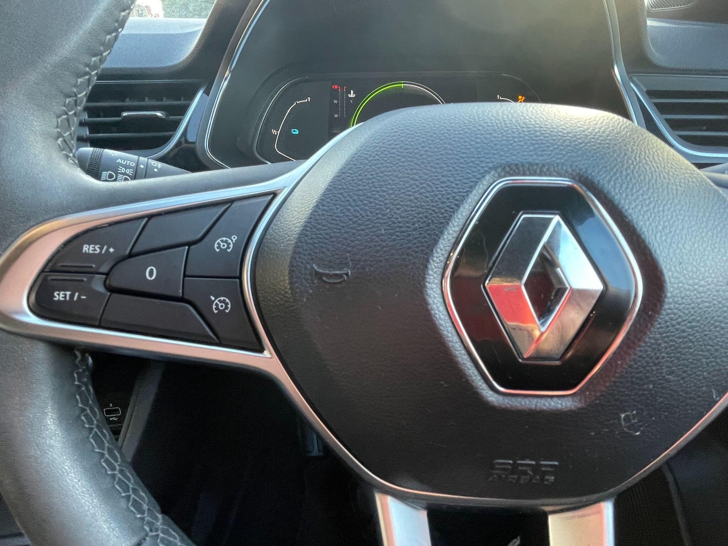 Used Renault Captur 2022 for sale - 76913008: Photo 31