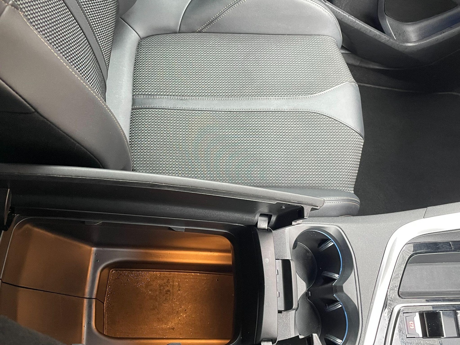 Used Peugeot 3008 for sale - 77242353: Photo 31