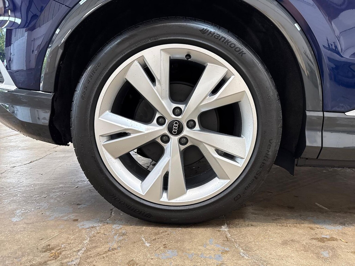 Used Audi Q4 e-tron 2025 for sale - 76699489: Photo 6