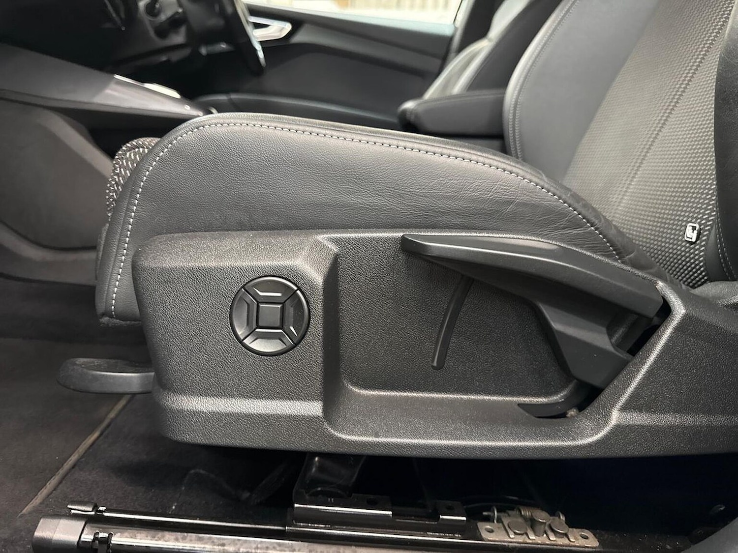 Used Audi Q4 e-tron 2021 for sale - 76638904: Photo 30