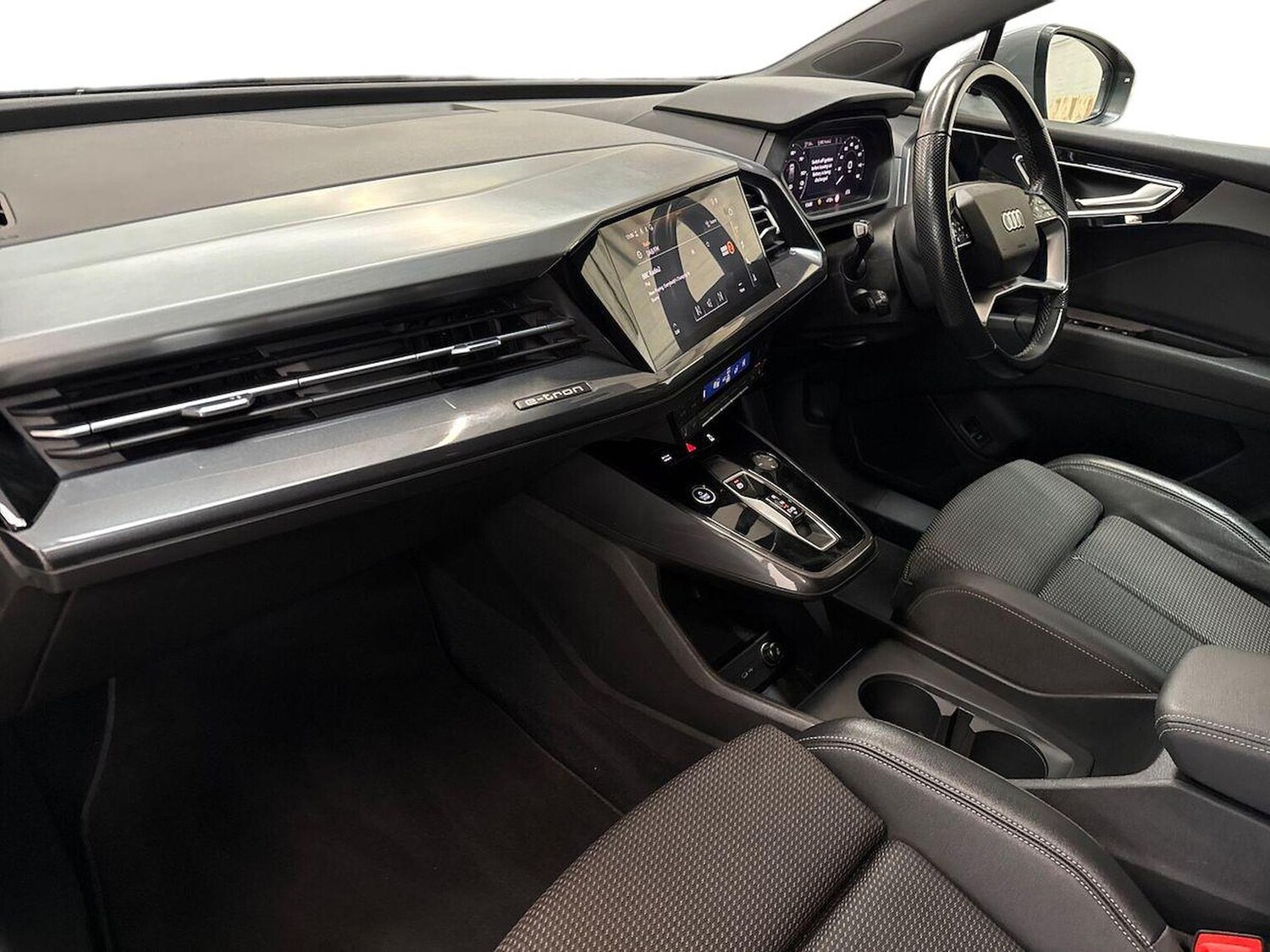 Used Audi Q4 e-tron 2021 for sale - 76638904: Photo 7