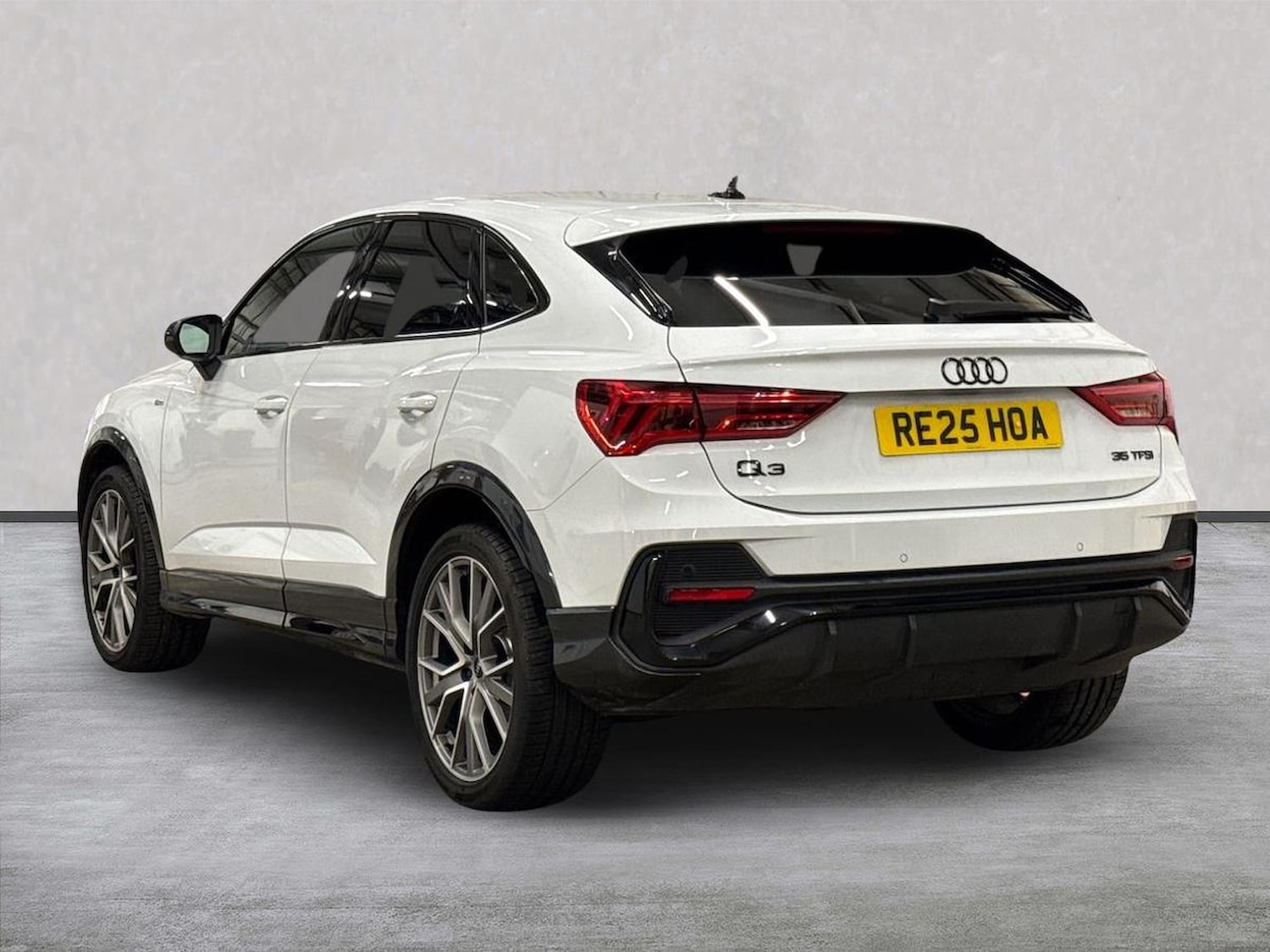 Used Audi Q3 2025 for sale - 76720277: Photo 2