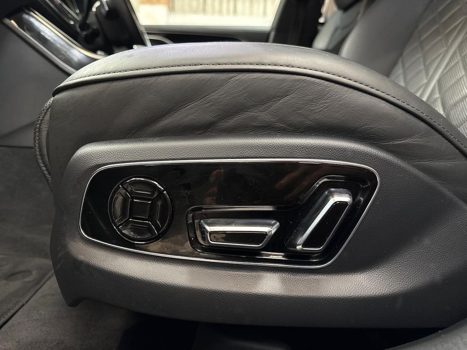 Used Audi A8 2023 for sale - 77676282: Photo 30