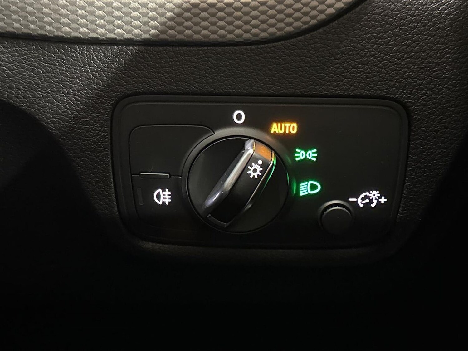 Used Audi Q2 2025 for sale - 76741115: Photo 32