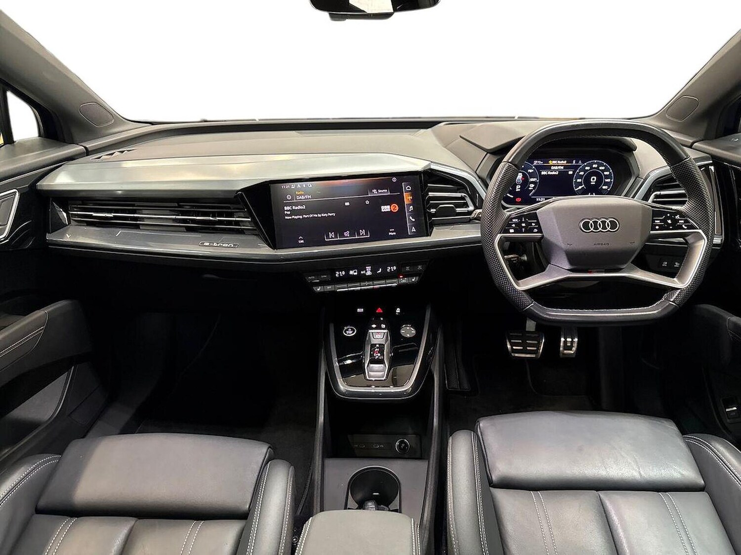 Used Audi Q4 e-tron 2023 for sale - 76735570: Photo 8