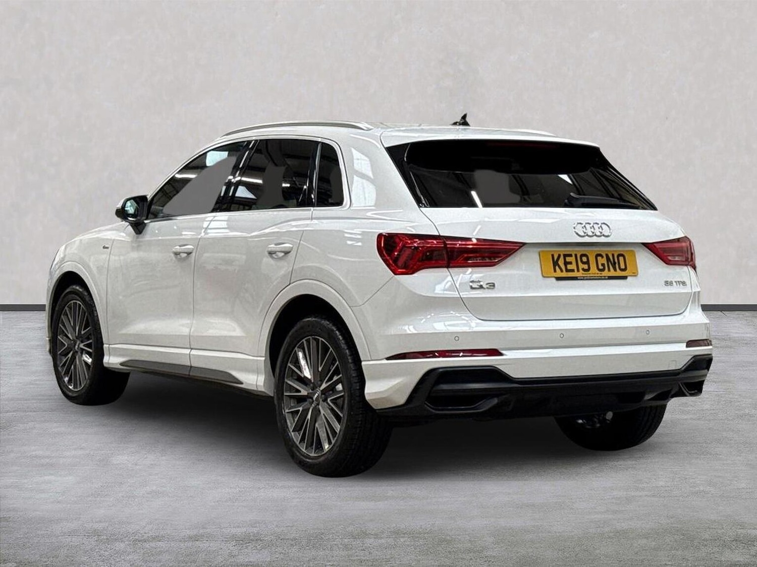 Used Audi Q3 2019 for sale - 76682567: Photo 2