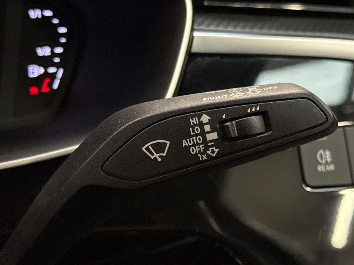 Used Audi Q3 2019 for sale - 76682567: Photo 28