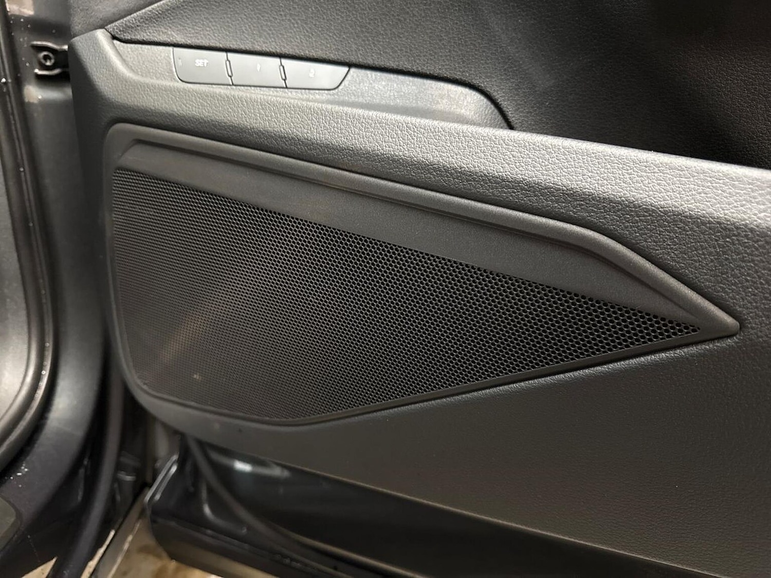 Used Audi Q8 2023 for sale - 77797010: Photo 31