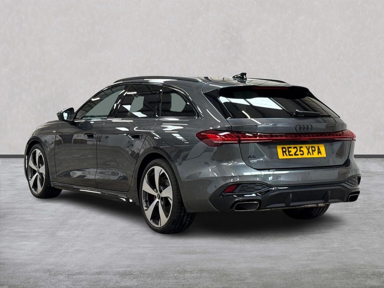 Used Audi A5 2025 for sale - 76720271: Photo 2