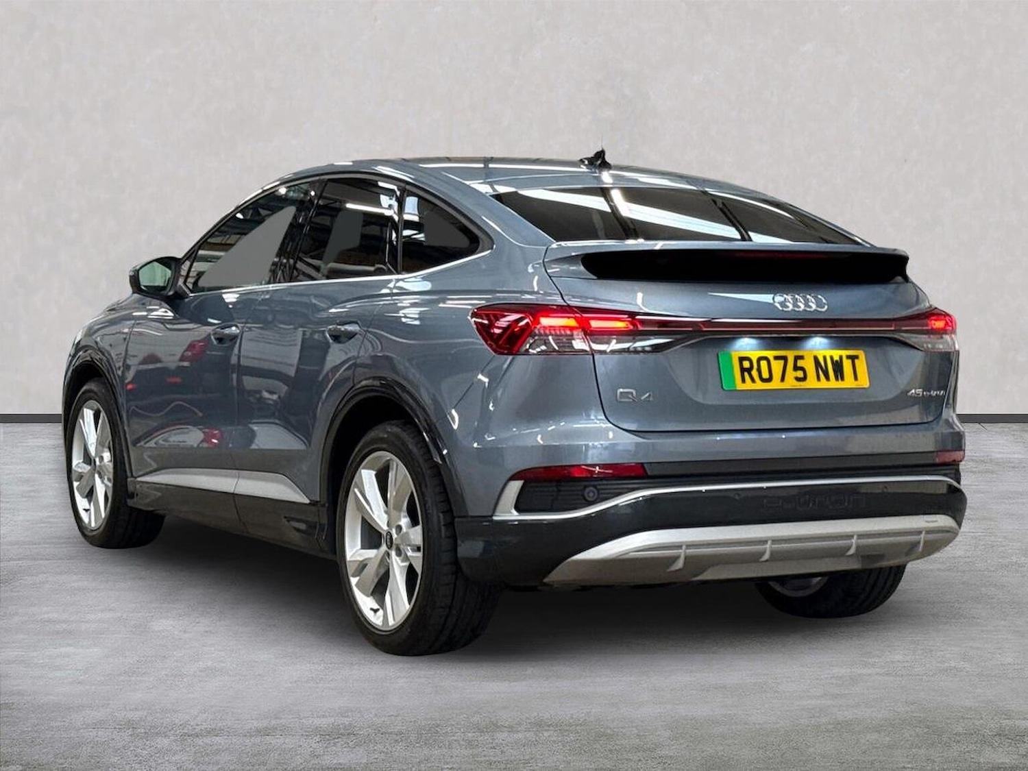 Used Audi Q4 e-tron 2025 for sale - 77078048: Photo 2