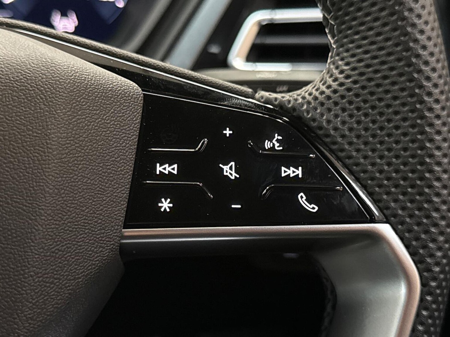 Used Audi Q4 e-tron 2025 for sale - 77078048: Photo 28