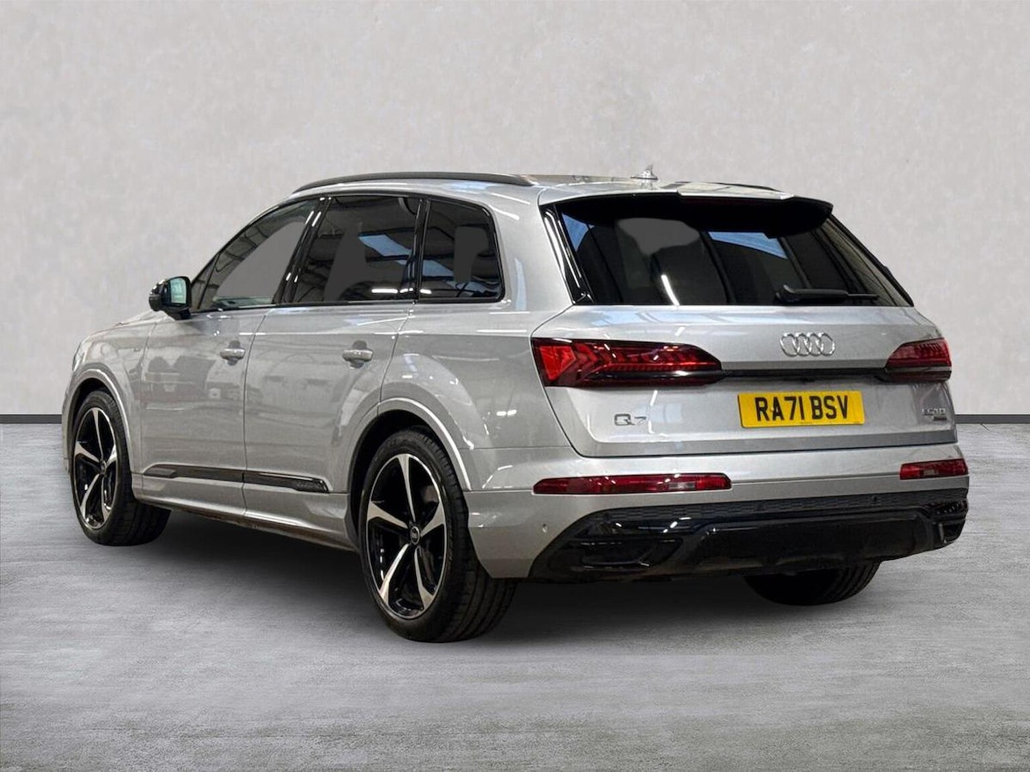 Used Audi Q7 2022 for sale - 77916108: Photo 2