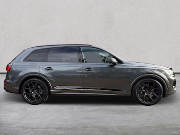 Used Audi Q7 2025 for sale - 75701156: Photo