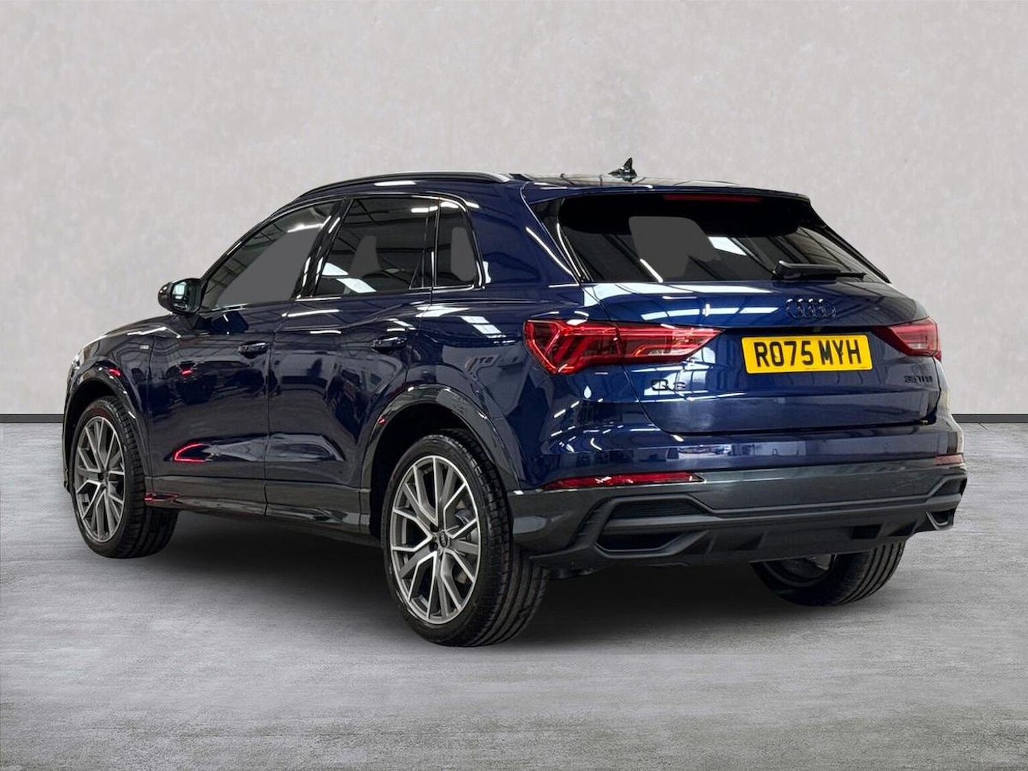 Used Audi Q3 2025 for sale - 76418205: Photo 2