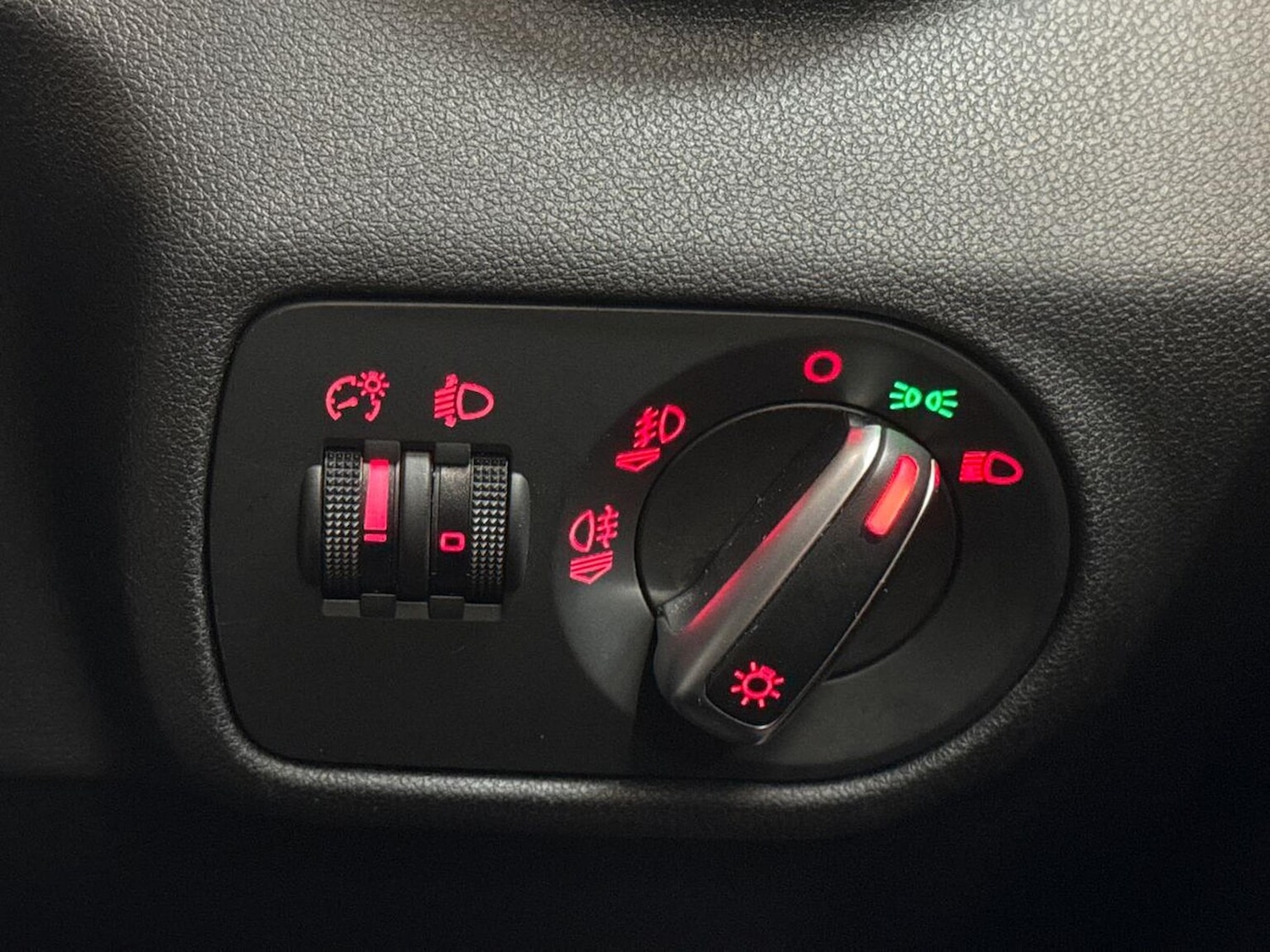 Used Audi A1 2018 for sale - 76357915: Photo 32