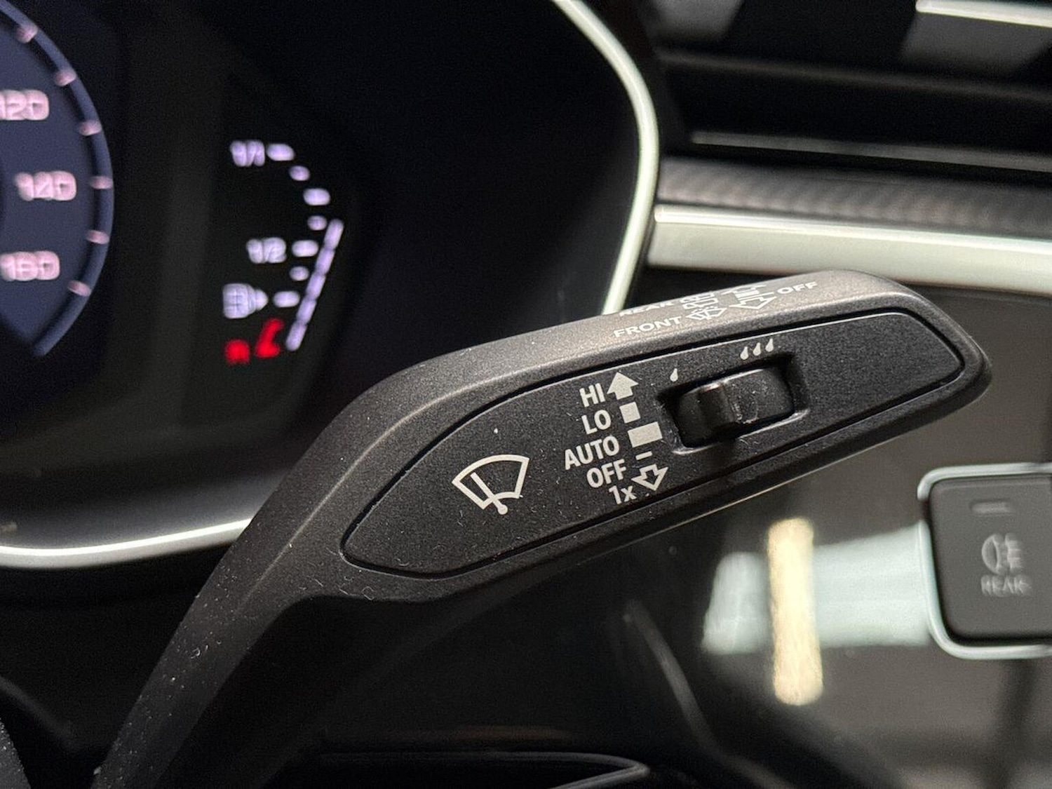 Used Audi Q3 2020 for sale - 76391753: Photo 28