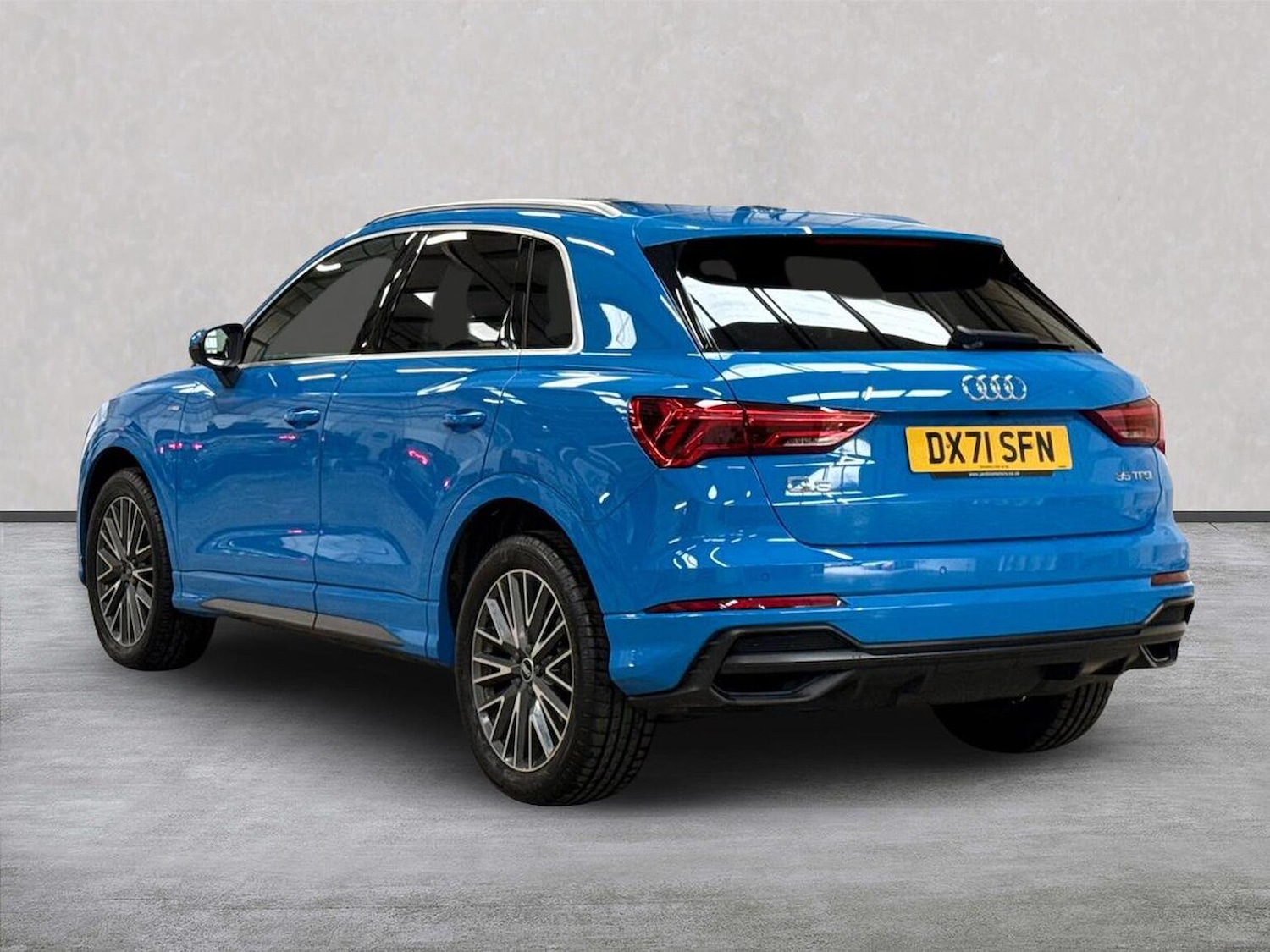 Used Audi Q3 2021 for sale - 76611609: Photo 2