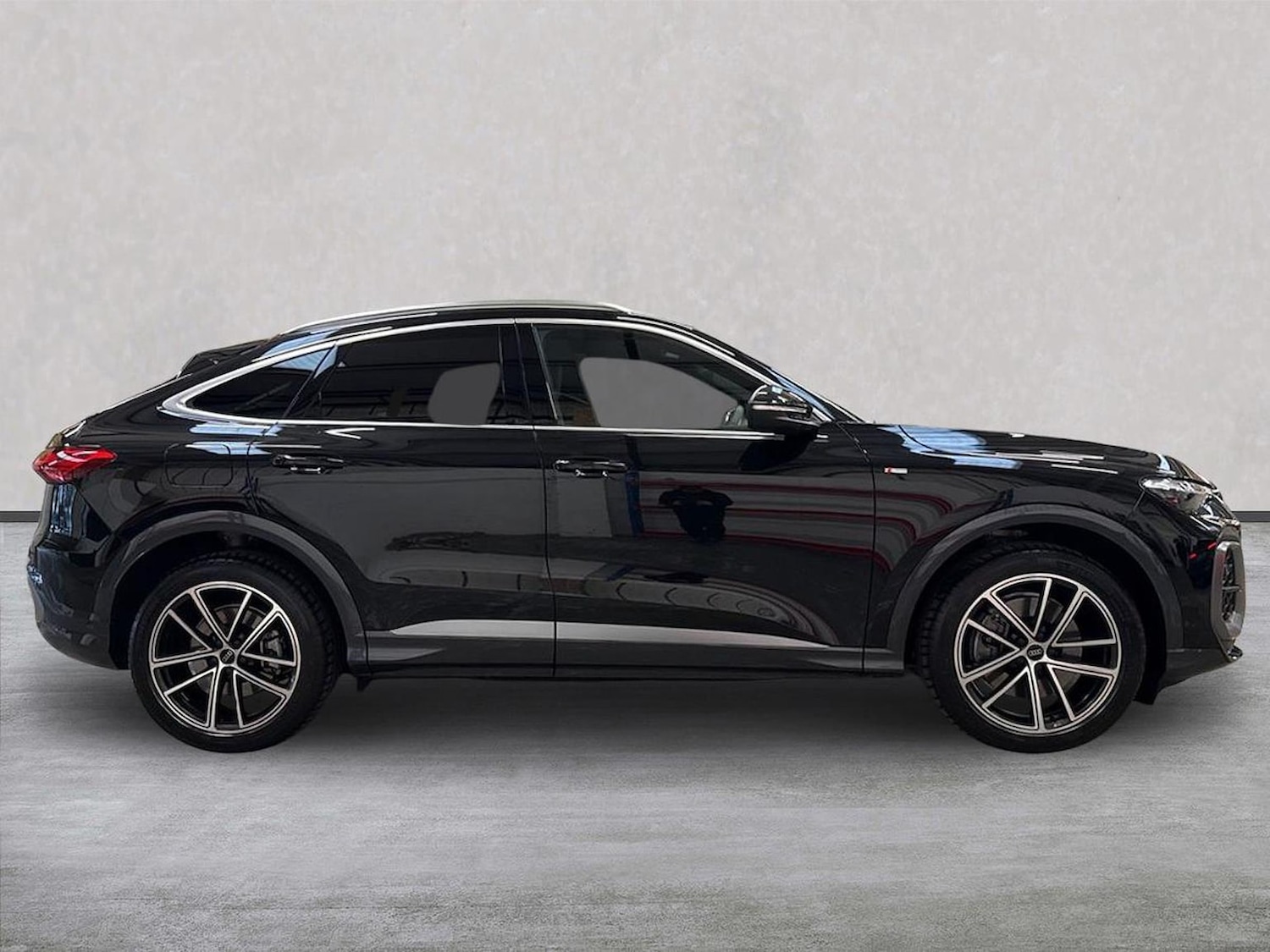 Used Audi Q5 2025 for sale - 77487739: Photo 3