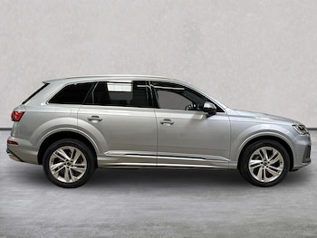 Used Audi Q7 2024 for sale - 79379997: Photo