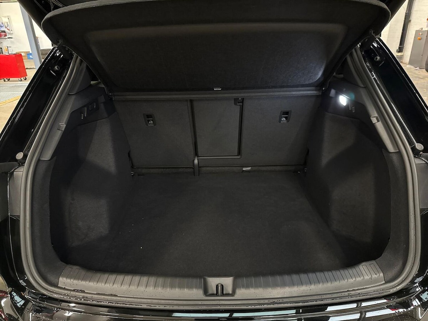 Used Audi Q4 e-tron 2025 for sale - 76490783: Photo 17