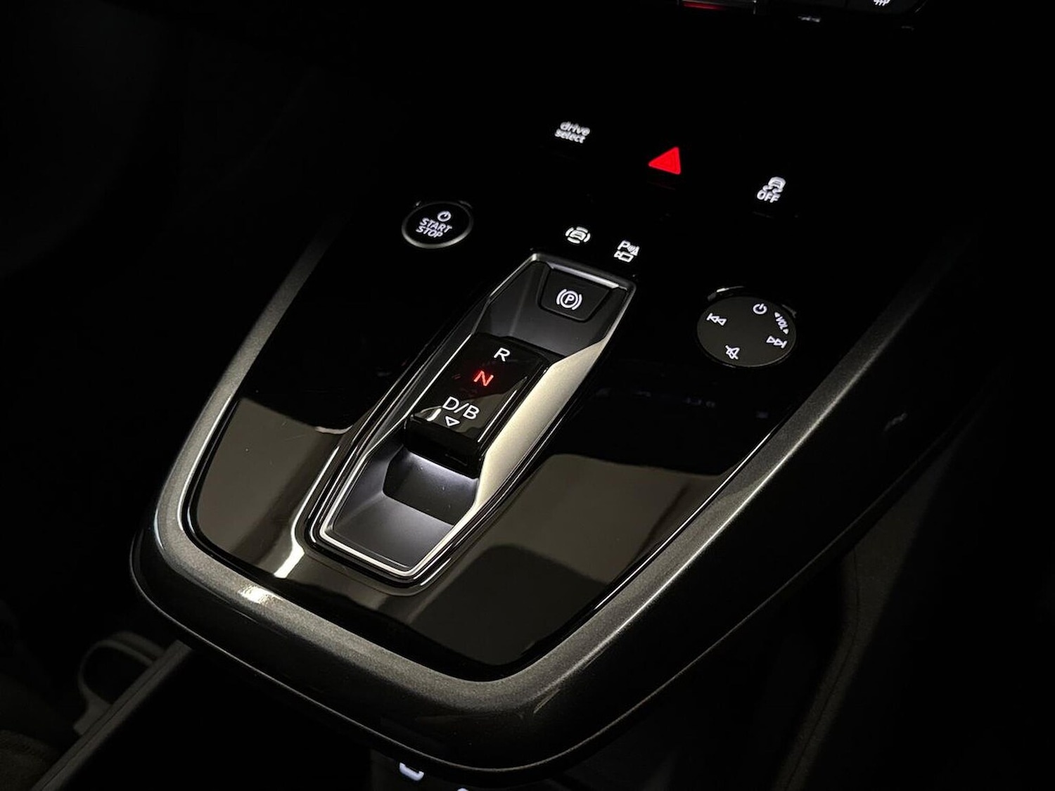 Used Audi Q4 e-tron 2025 for sale - 76490783: Photo 40