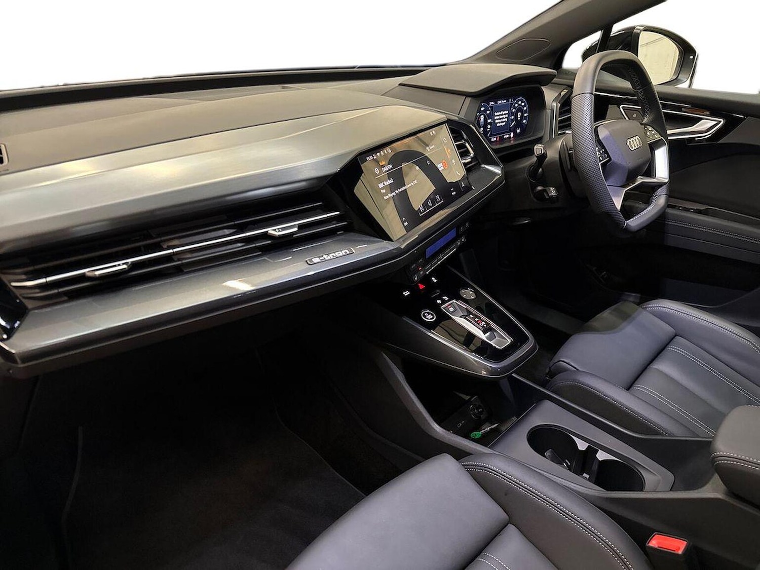 Used Audi Q4 e-tron 2025 for sale - 76490783: Photo 7