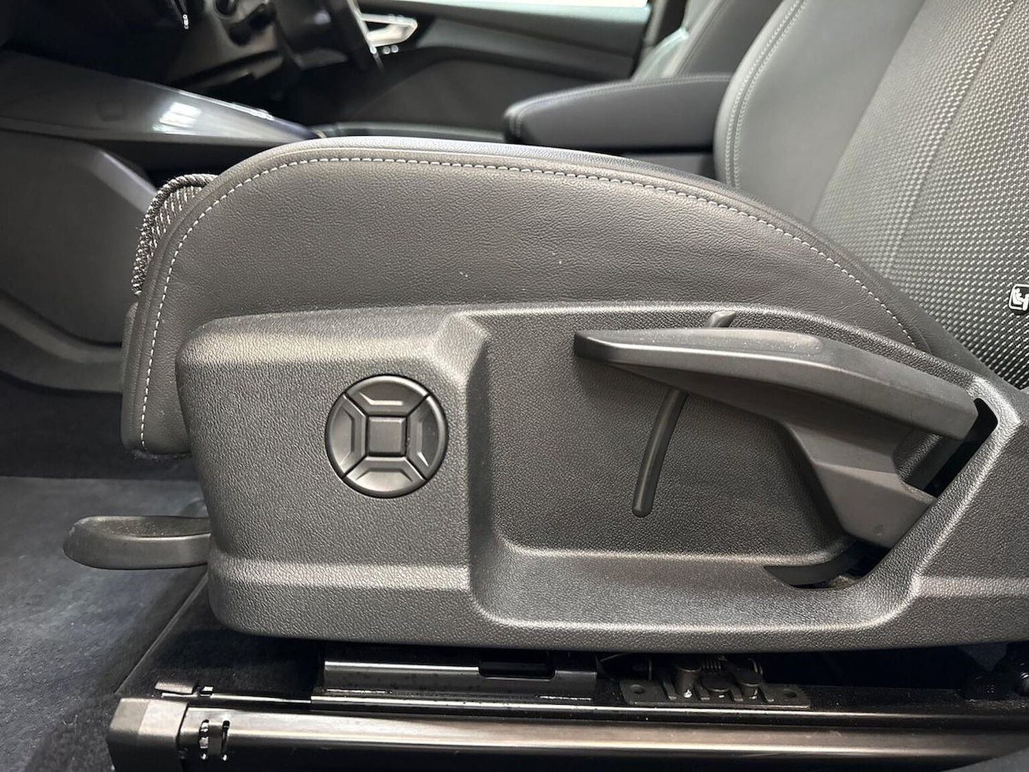 Used Audi Q4 e-tron 2022 for sale - 76735566: Photo 30