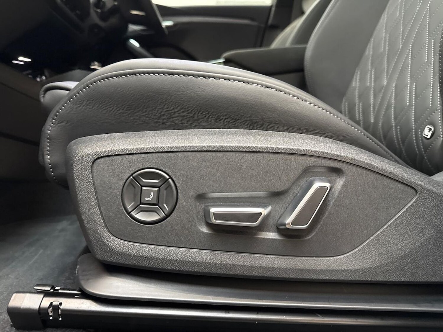 Used Audi Q6 e-tron 2025 for sale - 77487755: Photo 30