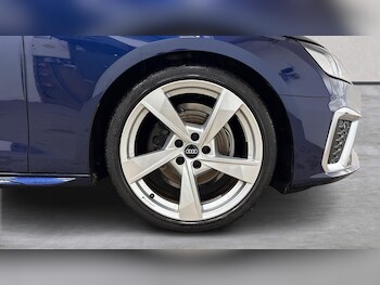 Used Audi A4 2022 for sale - 76963463: Photo