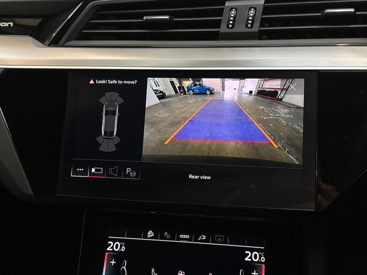 Used Audi e-tron 2022 for sale - 77056683: Photo 25