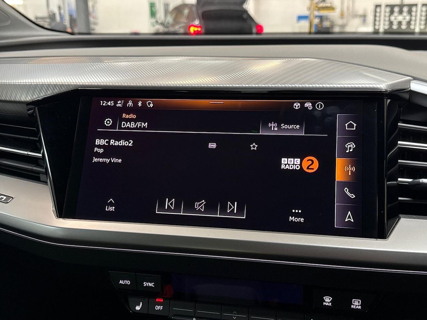 Used Audi Q4 e-tron 2025 for sale - 76455164: Photo 11