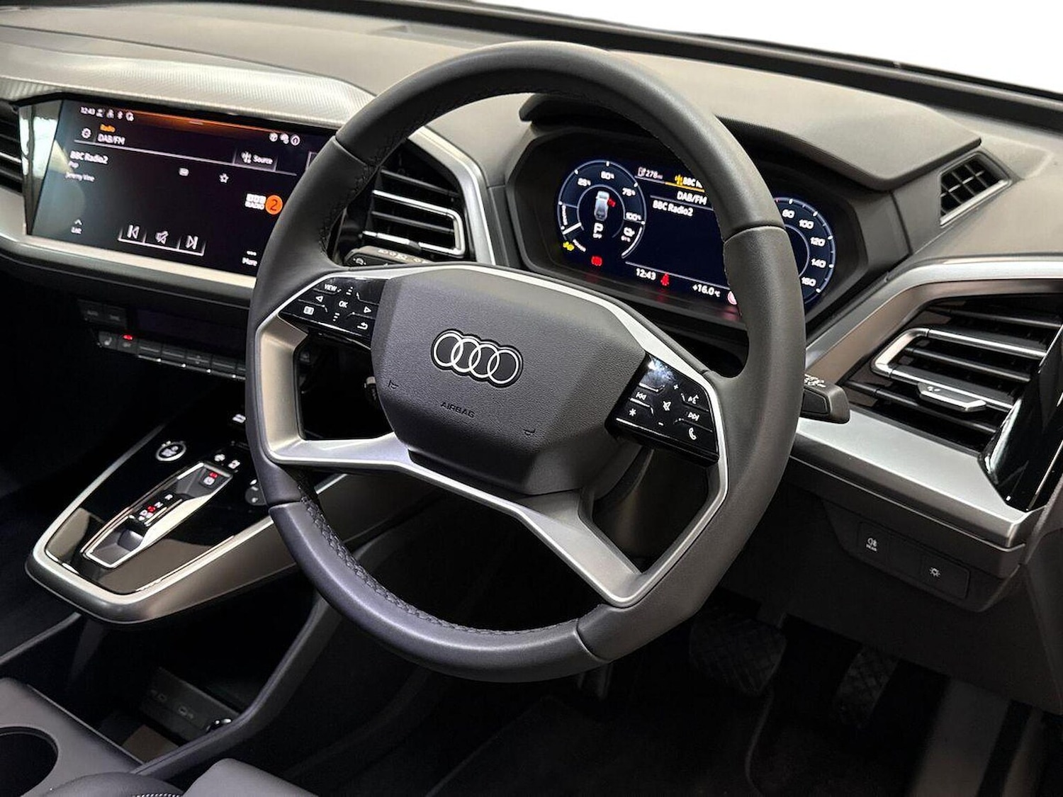 Used Audi Q4 e-tron 2025 for sale - 76455164: Photo 15