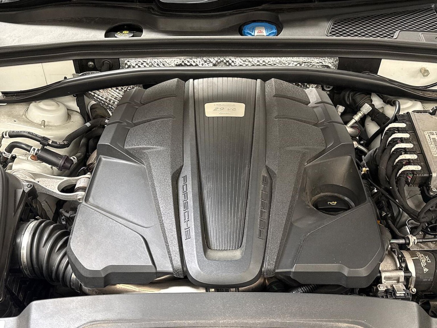 Used Porsche Macan 2019 for sale - 78193160: Photo 41