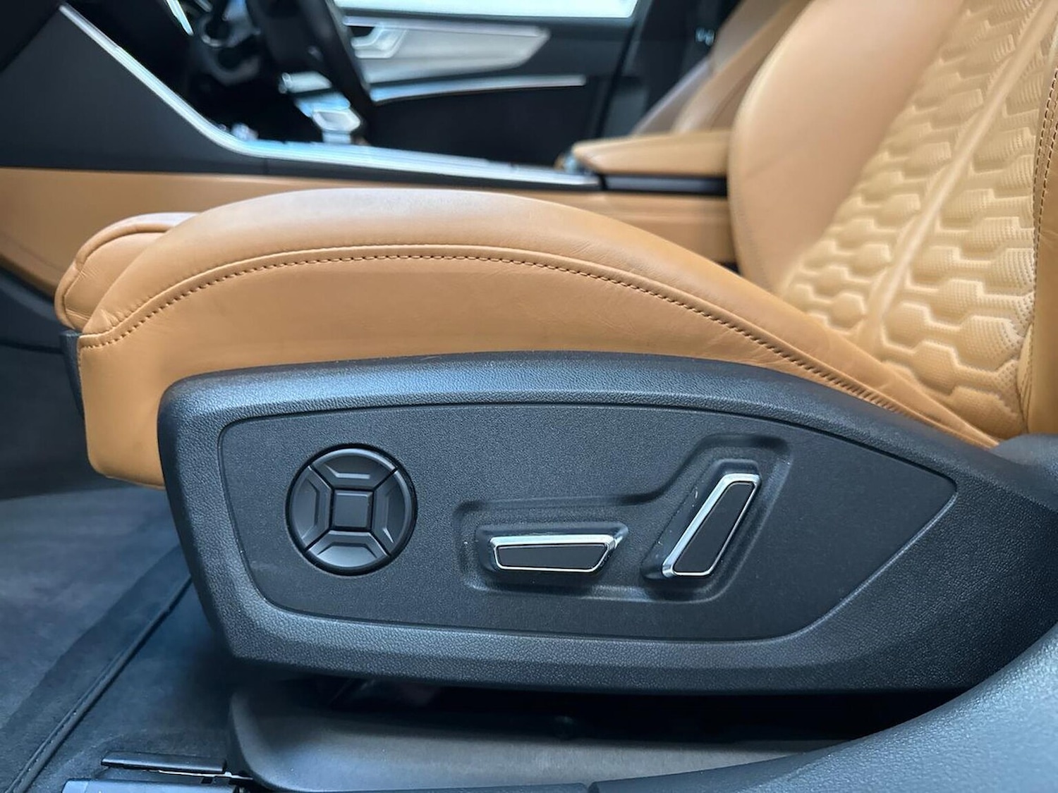 Used Audi RS6 2023 for sale - 76369146: Photo 30