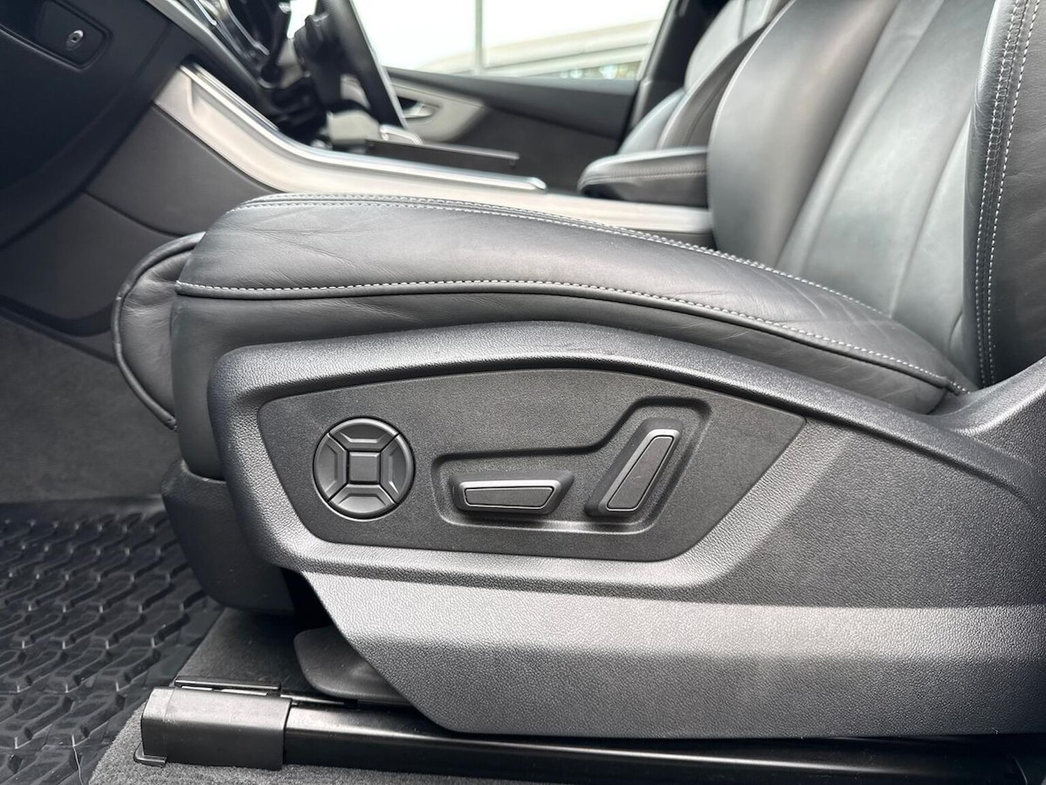 Used Audi Q7 2022 for sale - 78106376: Photo 32