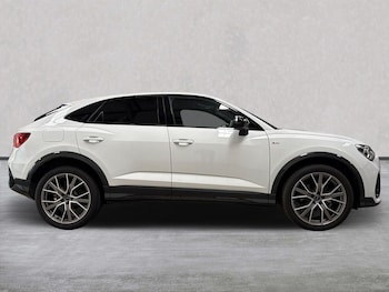 Used Audi Q3 2024 for sale - 76741106: Photo