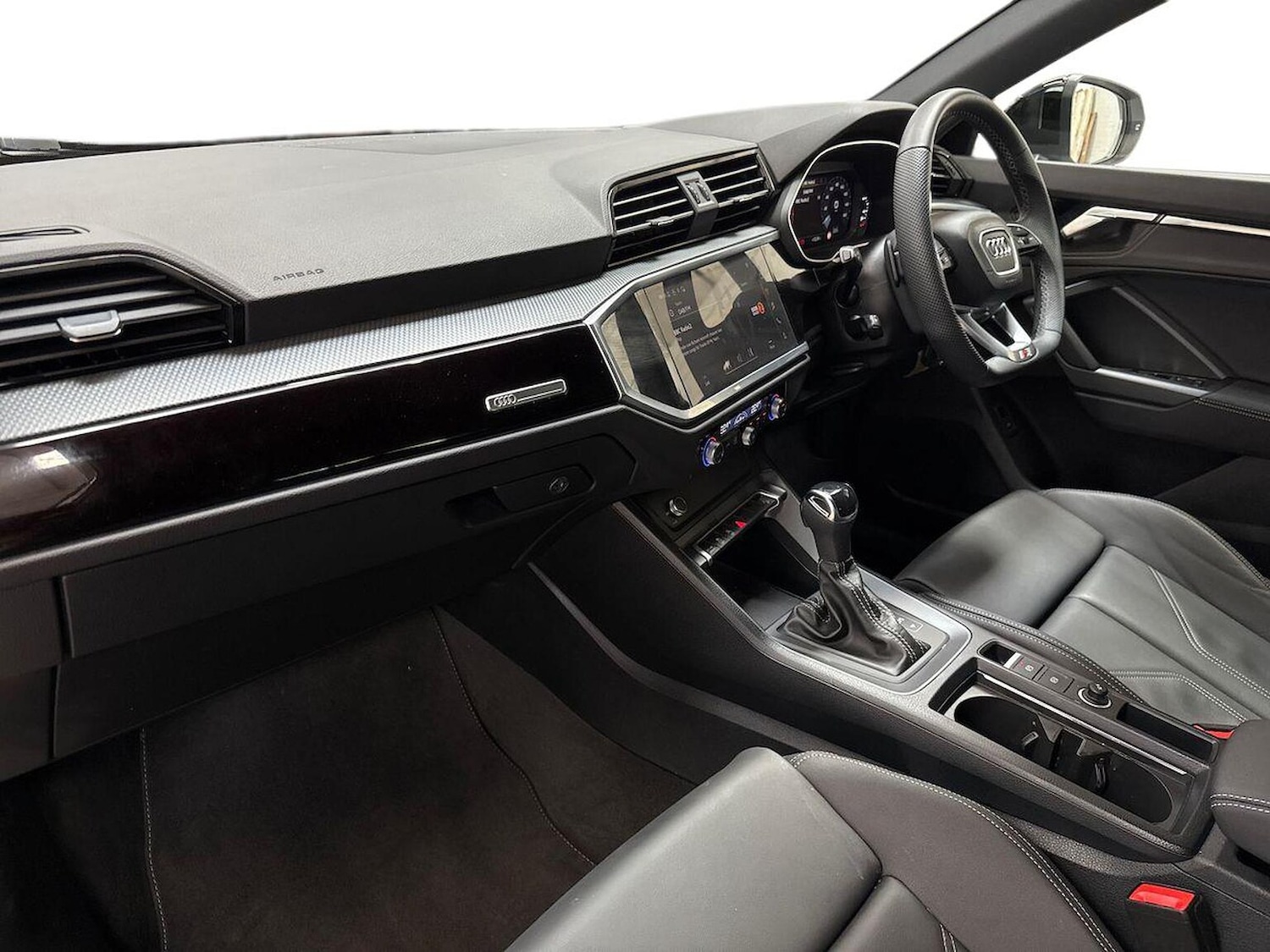 Used Audi Q3 2024 for sale - 76741106: Photo 7